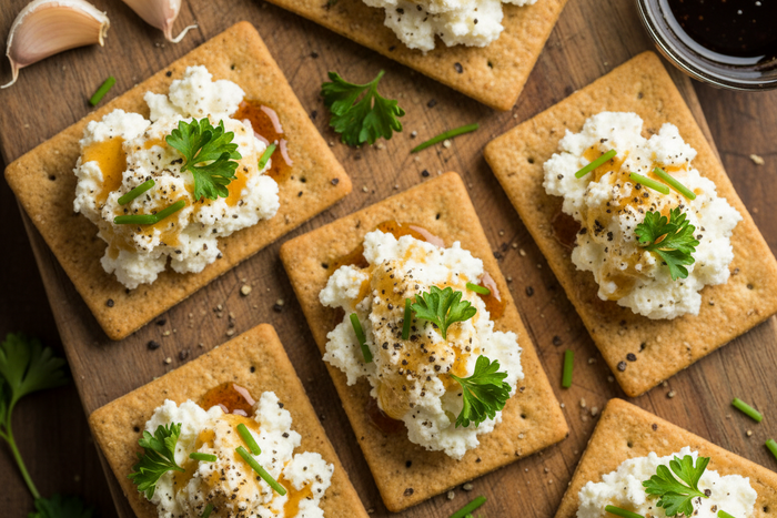 10-Minute Truffle Ricotta Garlic Cracker Bites